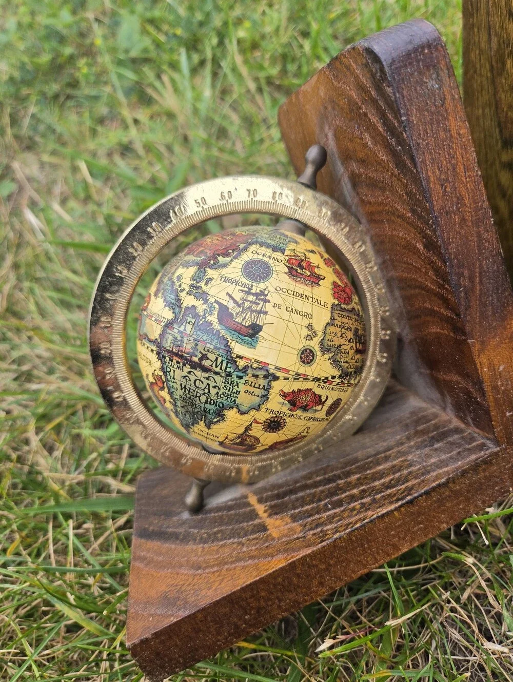 Vintage Gifts 'Round the World Japan Old World Map Globe Wooden Bookends Pair